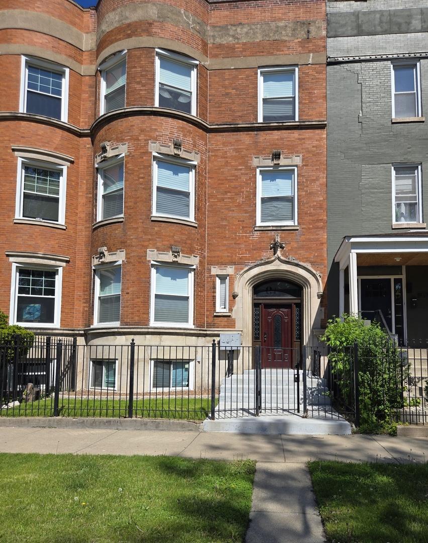 4749 S Prairie Ave., Chicago, IL 60615