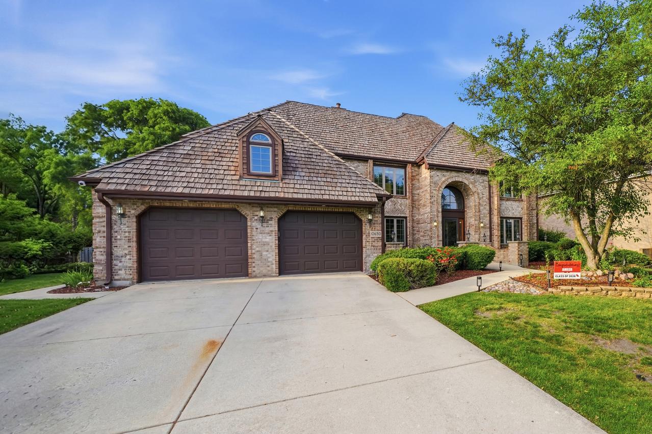 10650 Wildwood Dr., Palos Park, IL 60464