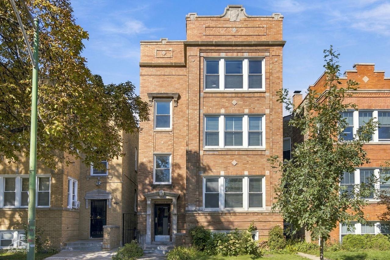 3046 N Davlin Ct., Chicago, IL 60618