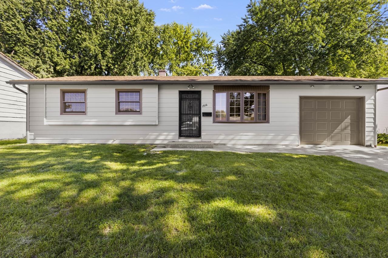 1816 8th Ave., Belvidere, IL 61008