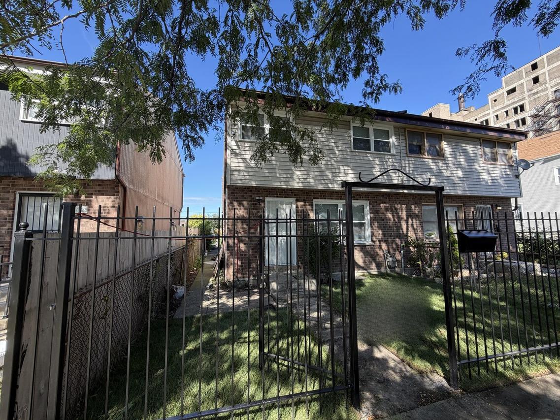 4026 W Washington Blvd., Chicago, IL 60624