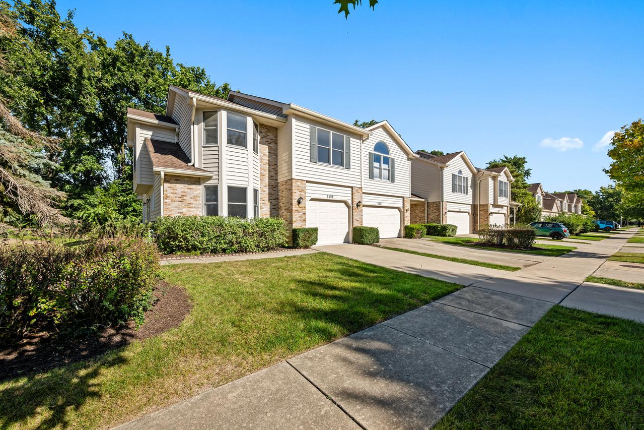 1119 Dickens Ave., Naperville, IL 60563