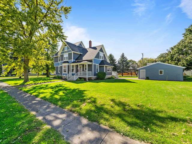 1203 W Lincoln Ave., Rochelle, IL 61068