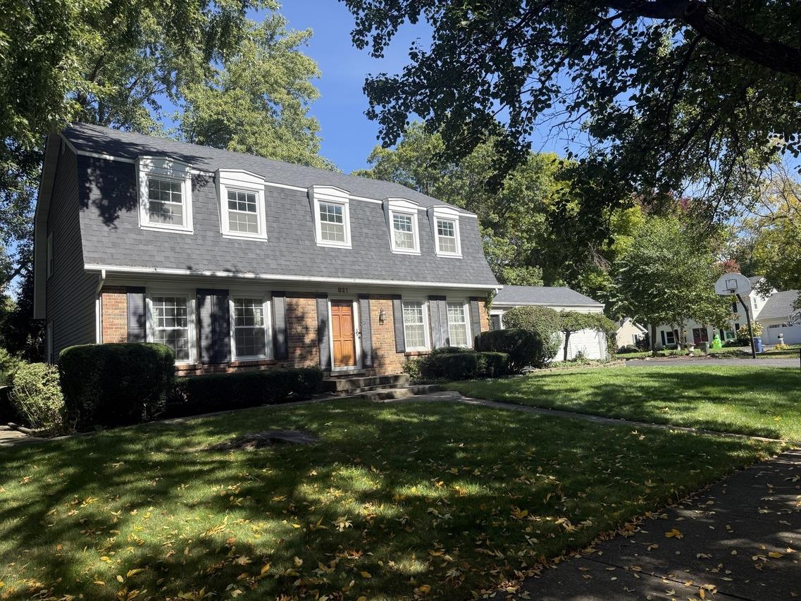 821 Timber Trail Dr., Naperville, IL 60565