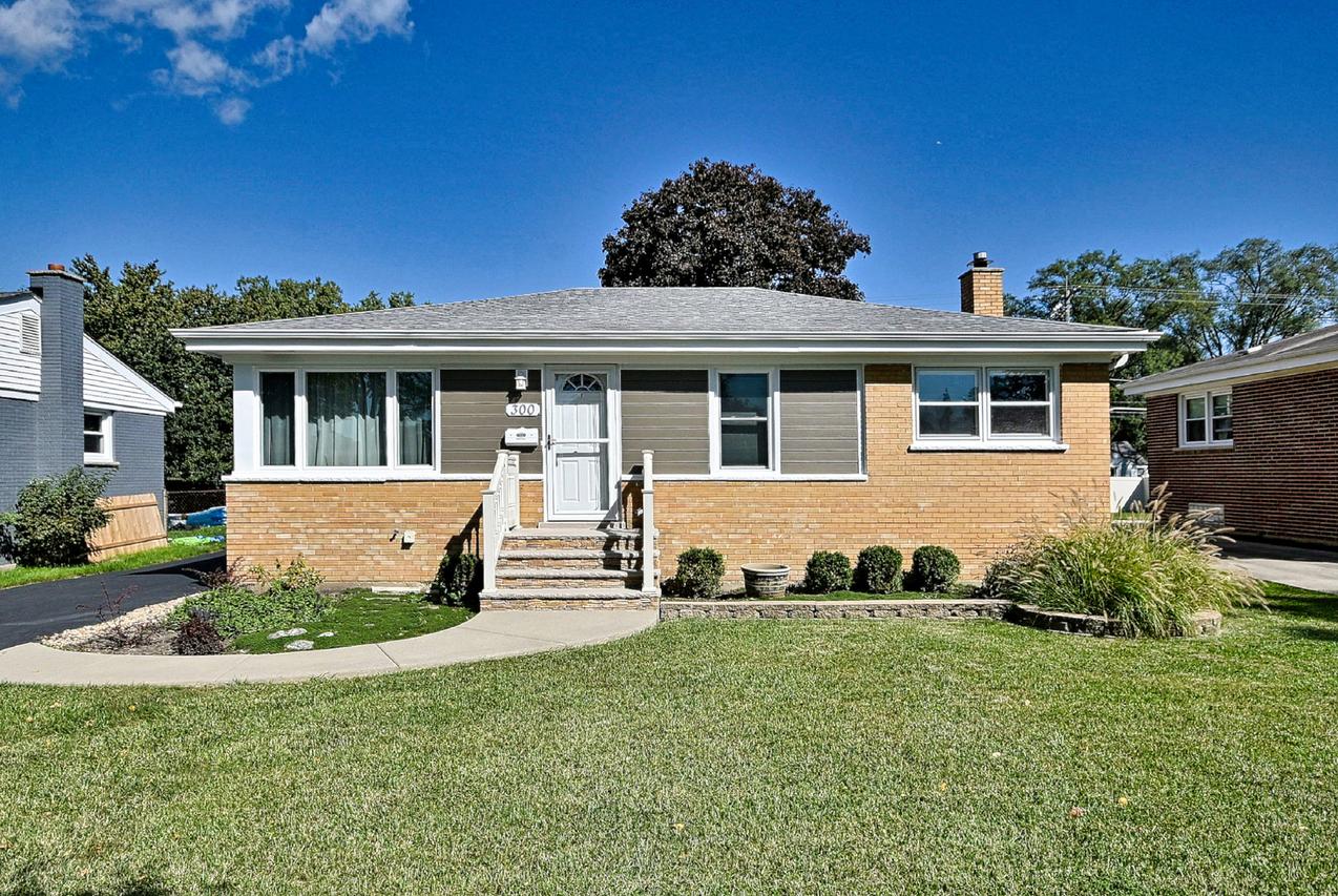 300 Wisconsin Dr., Des Plaines, IL 60016