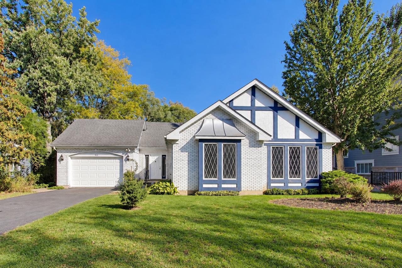 911 Glenwood Ln., Glenview, IL 60025