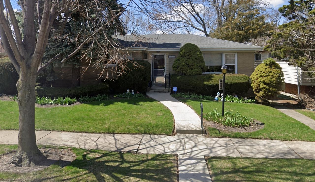 8634 Drake Ave., Skokie, IL 60076