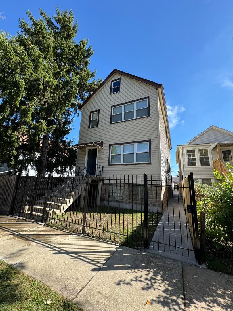 10653 S Mackinaw Ave., Chicago, IL 60617