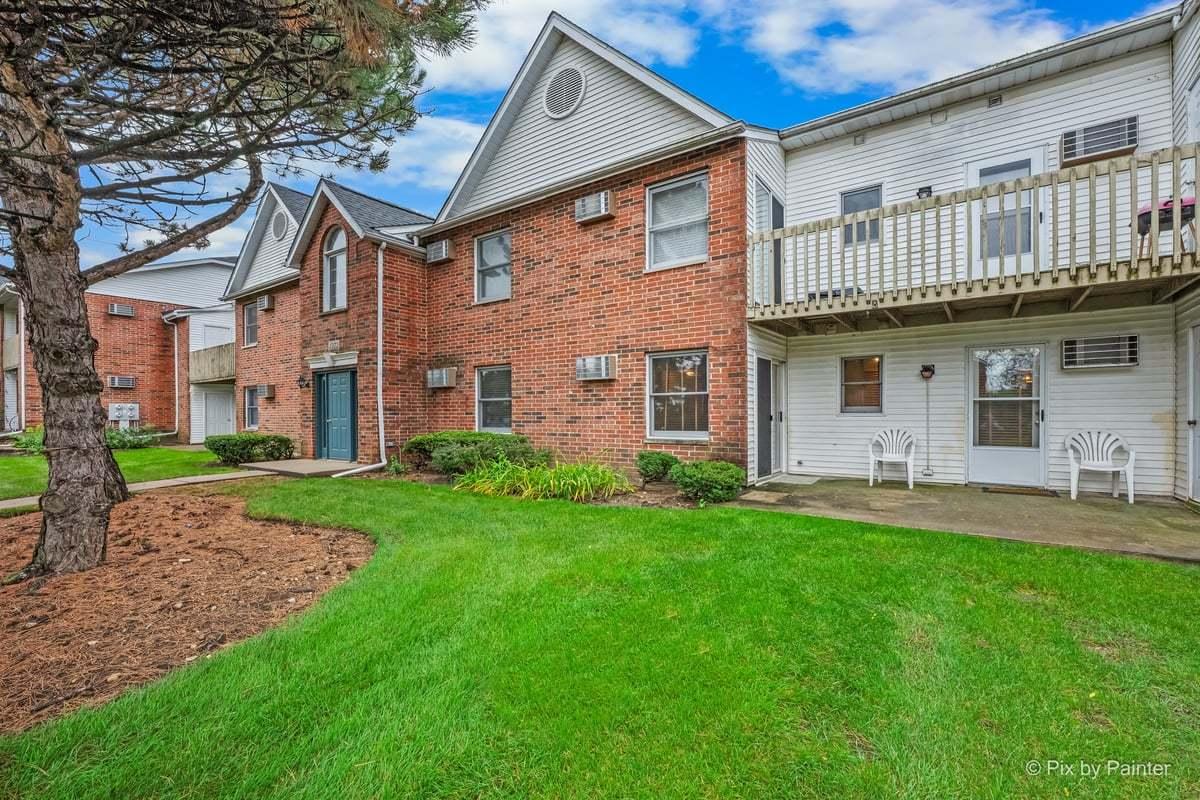 1372 Cunat Ct. #1D, Lake In The Hills, IL 60156