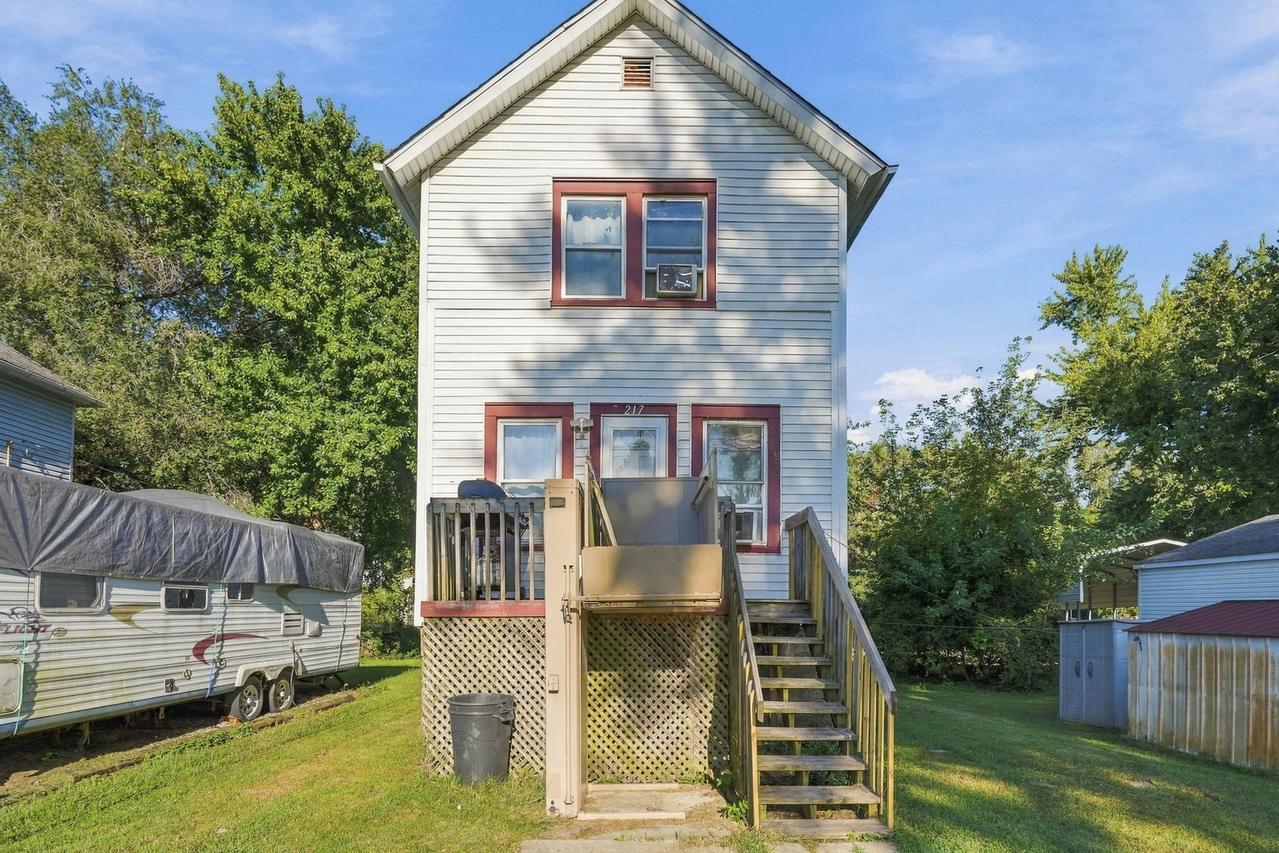 217 12th St., East Moline, IL 61244