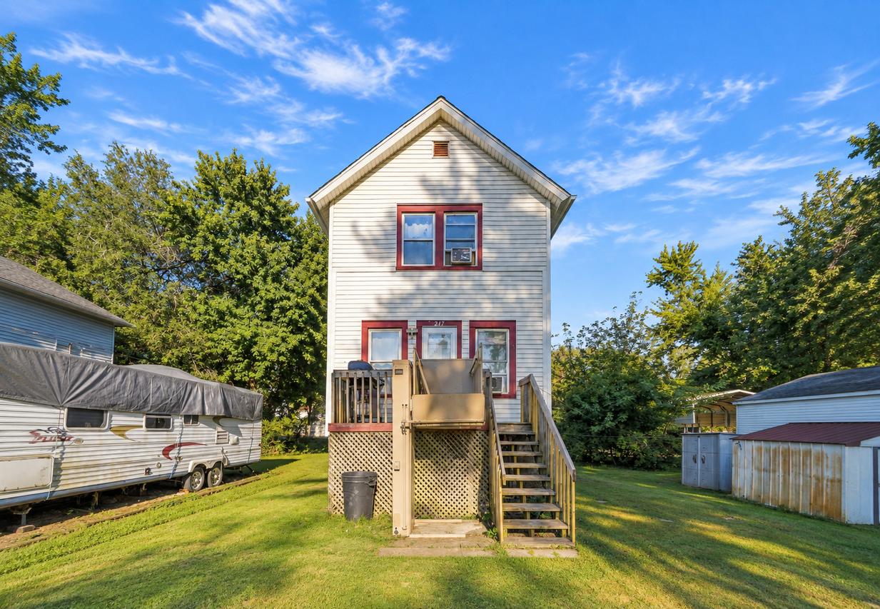 217 12th St., East Moline, IL 61244