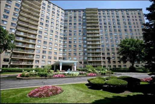 7061 N Kedzie Ave. #305, Chicago, IL 60645