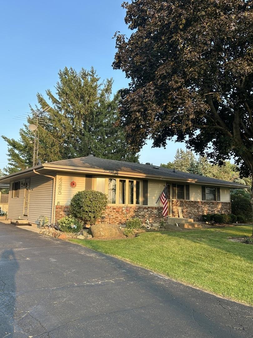 4265 Town Hall Rd., Belvidere, IL 61008