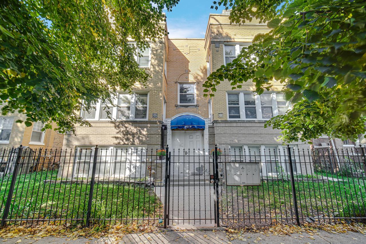 4112 W George St. #2W, Chicago, IL 60641