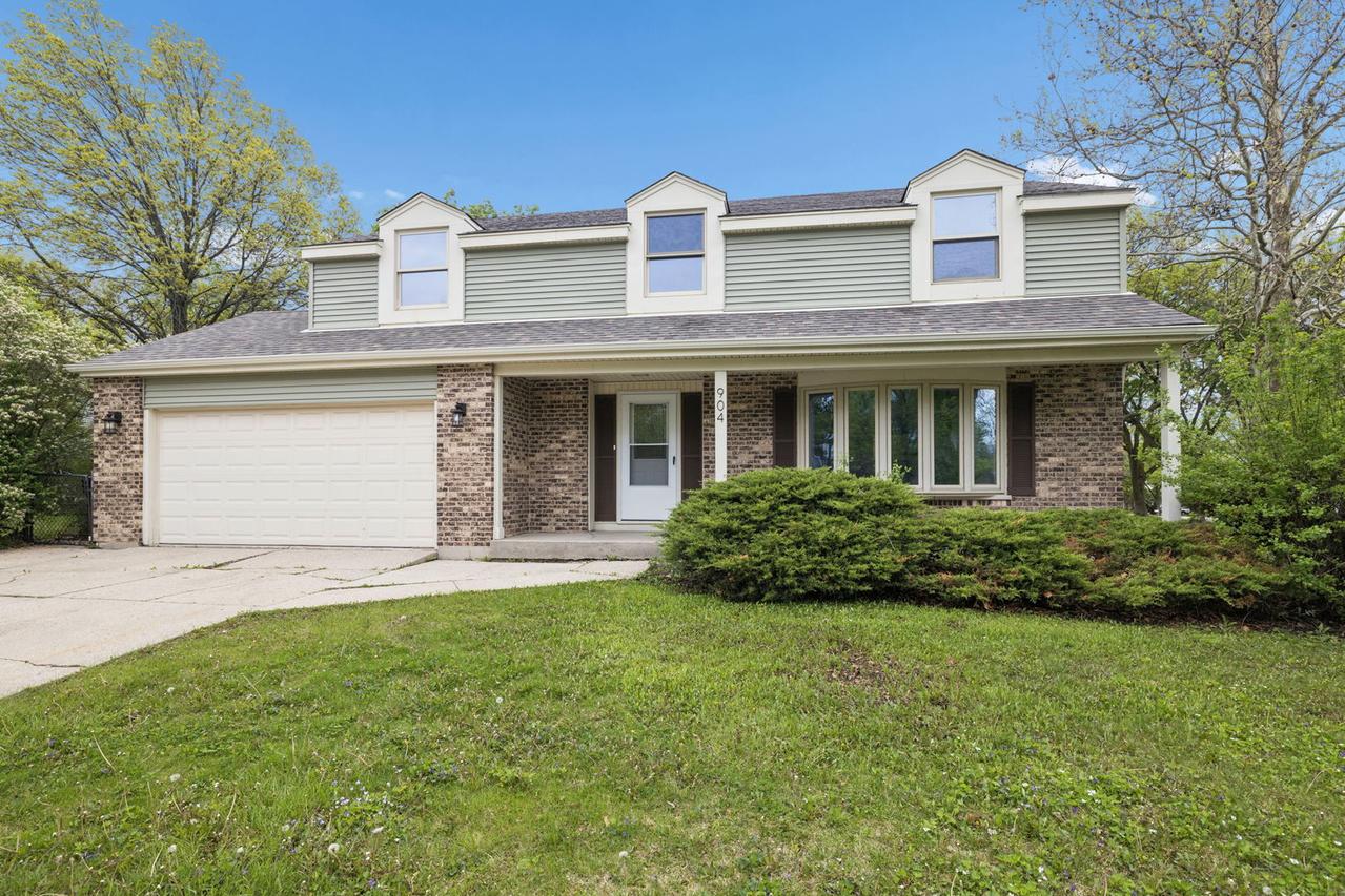 904 Iroquois Ave., Naperville, IL 60563