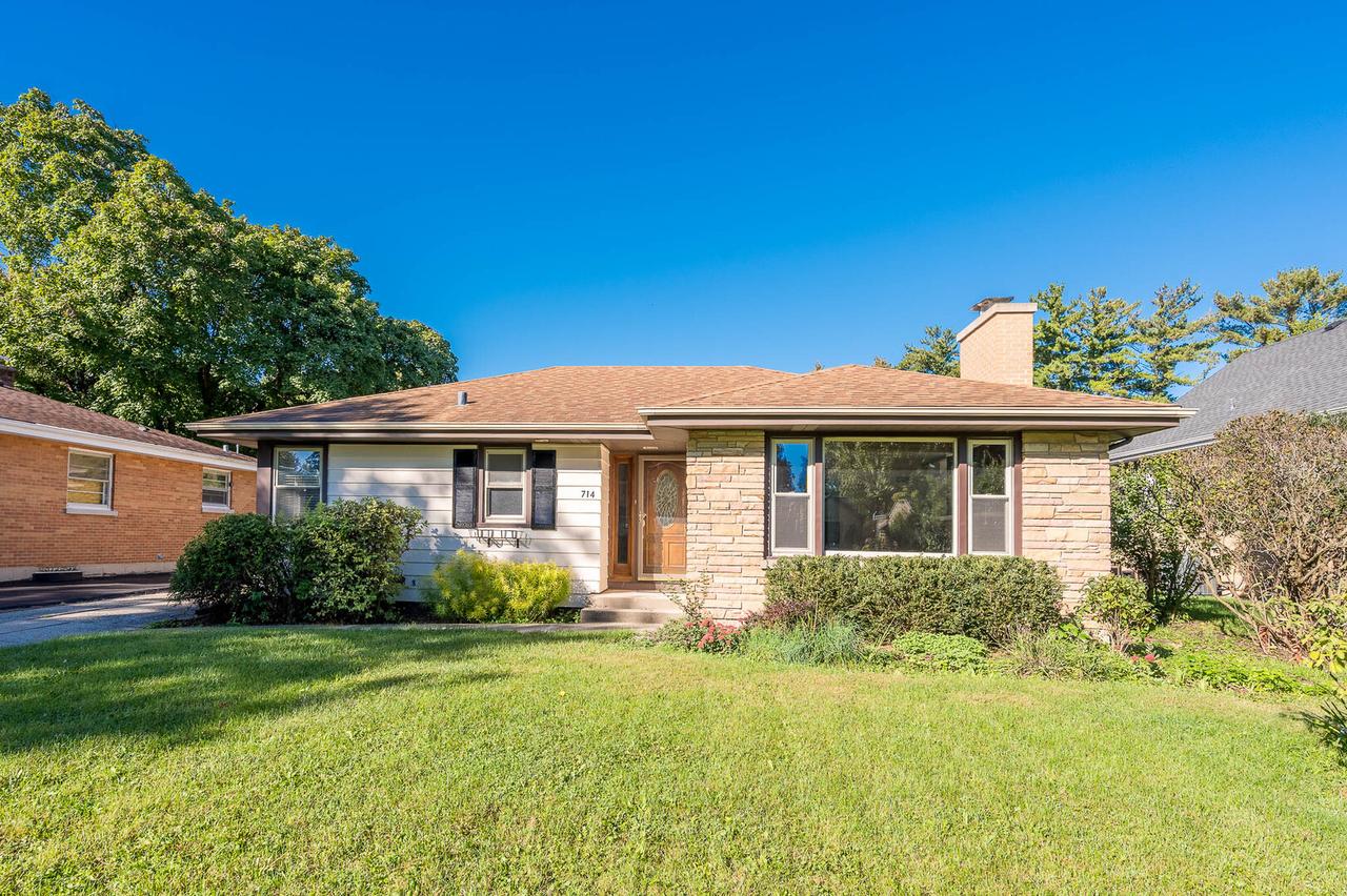 714 S Villa Ave., Villa Park, IL 60181