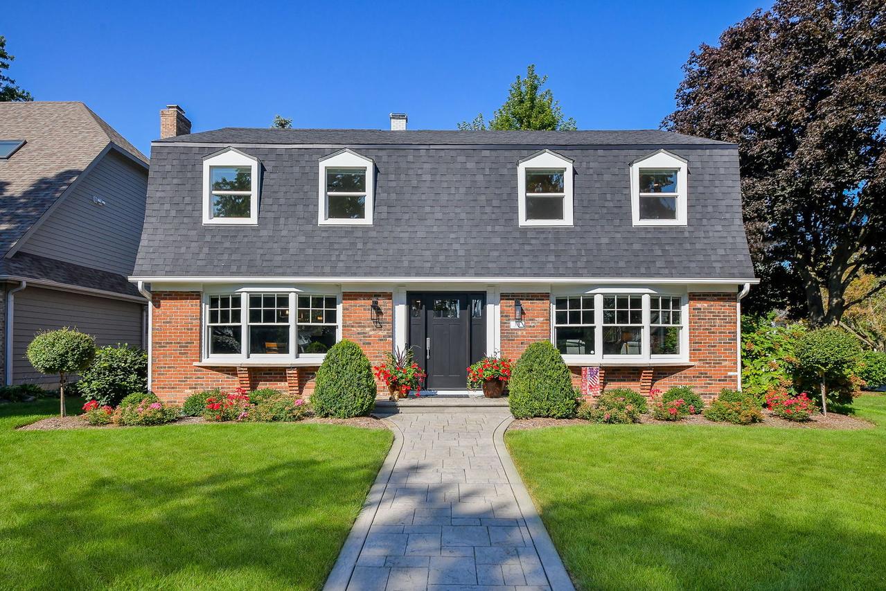 196 Kenilworth Ave., Glen Ellyn, IL 60137