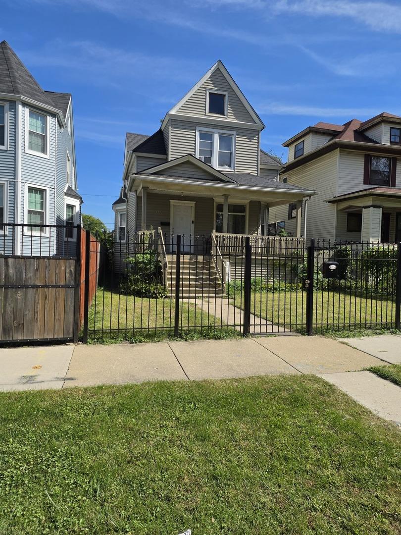 [Address Hidden by Seller], Chicago, IL 60651