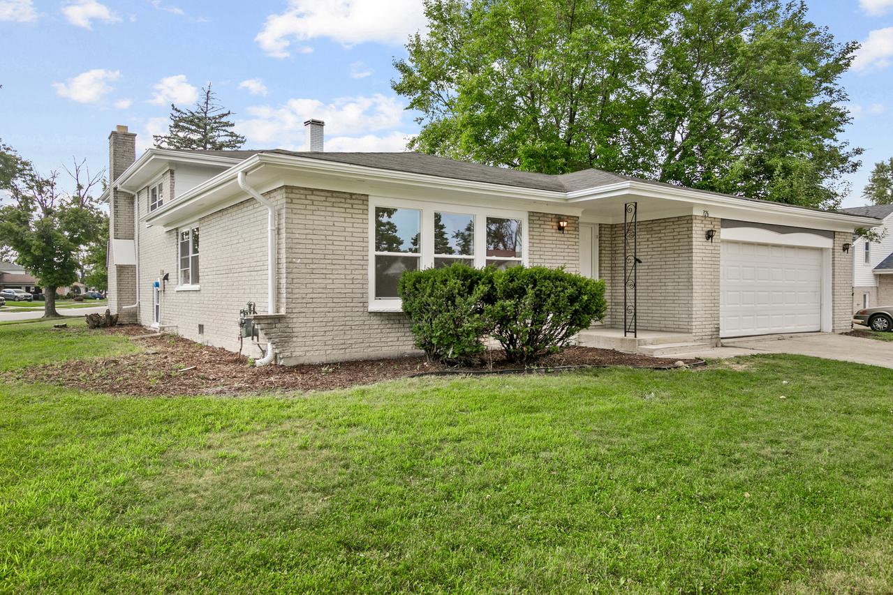 326 S Minerva Ave., Glenwood, IL 60425