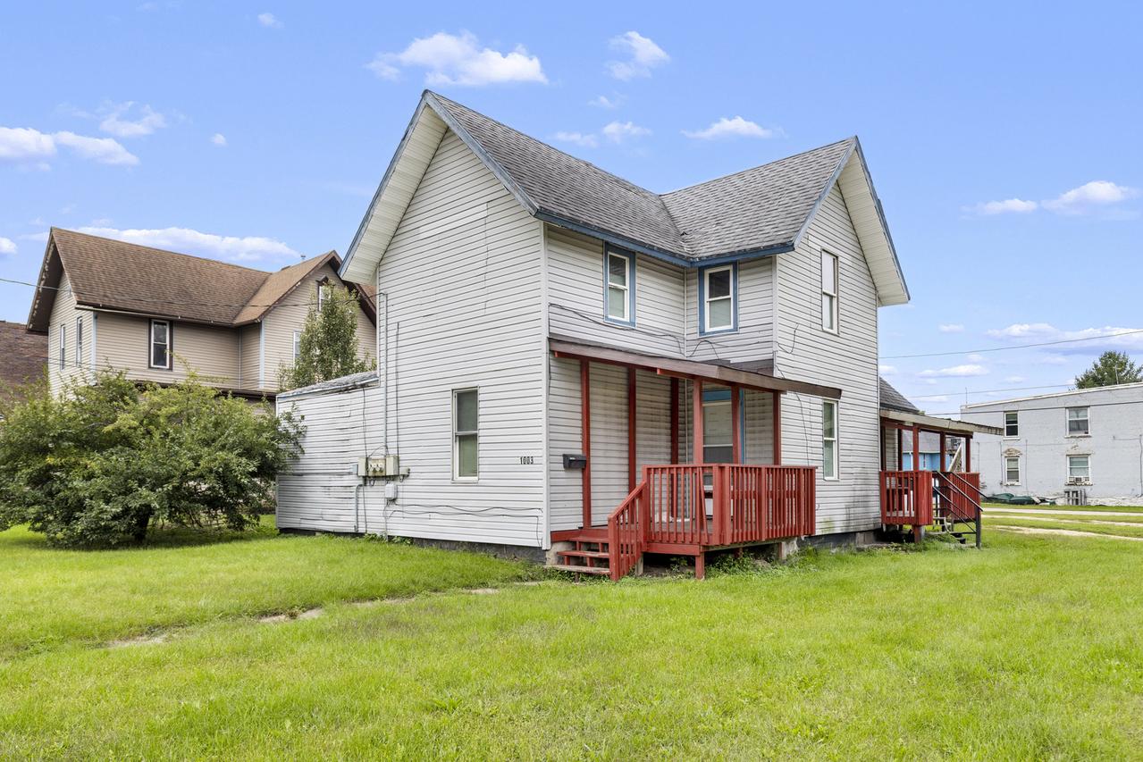 1003 7th St., Rockford, IL 61104
