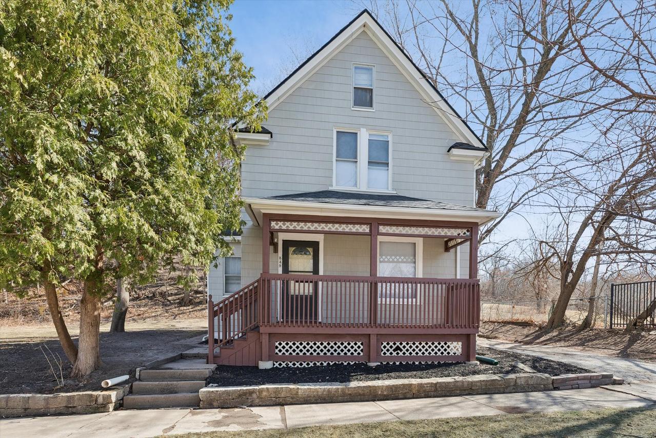 849 25th St., Rock Island, IL 61201