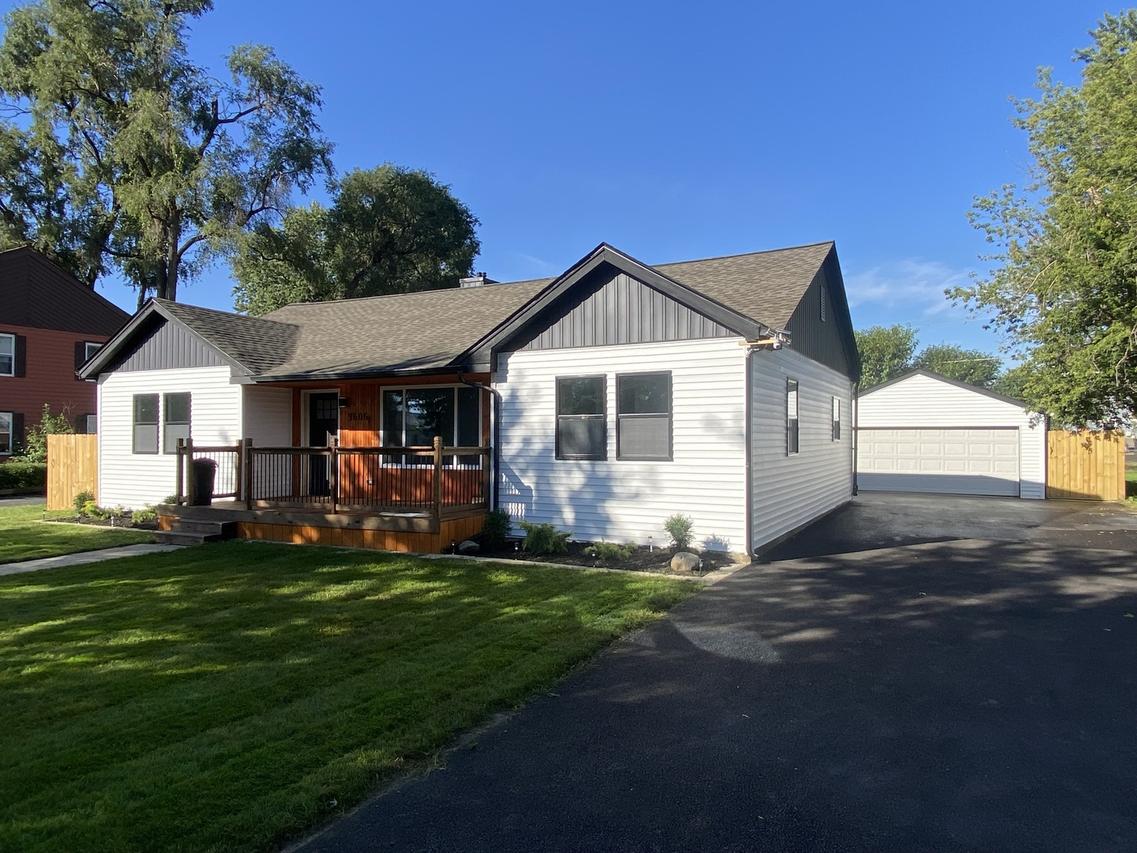 9606 S Natoma Ave., Oak Lawn, IL 60453