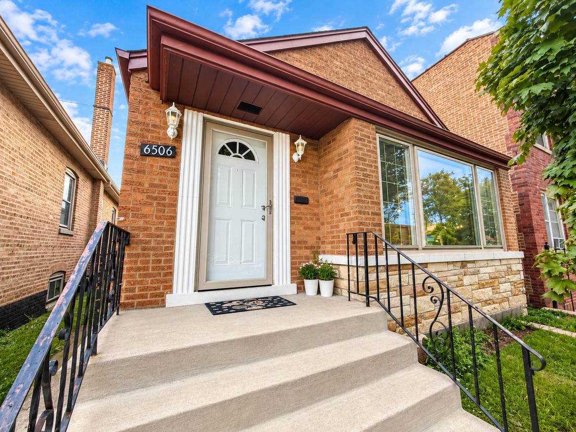 6506 S Keating Ave., Chicago, IL 60629