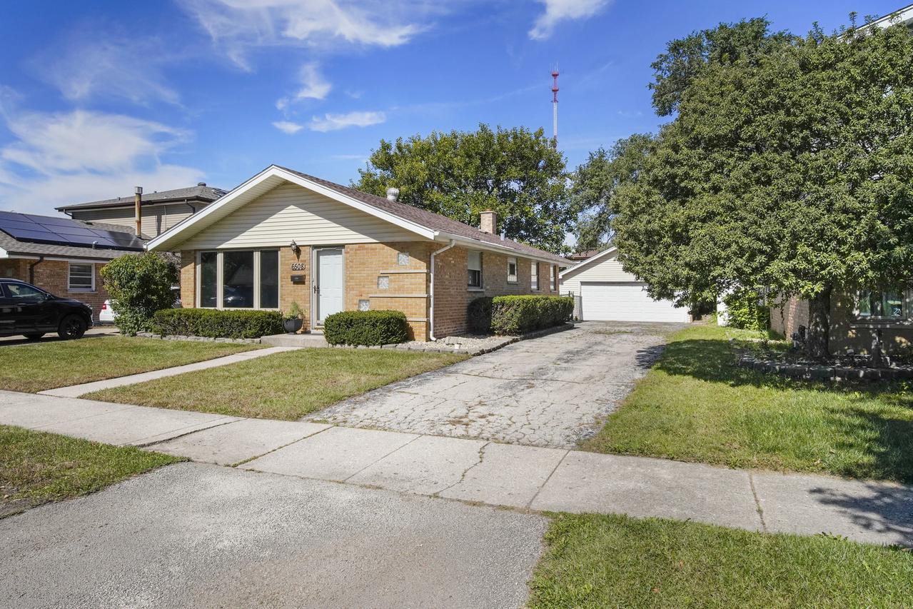 6508 103rd St., Chicago Ridge, IL 60415
