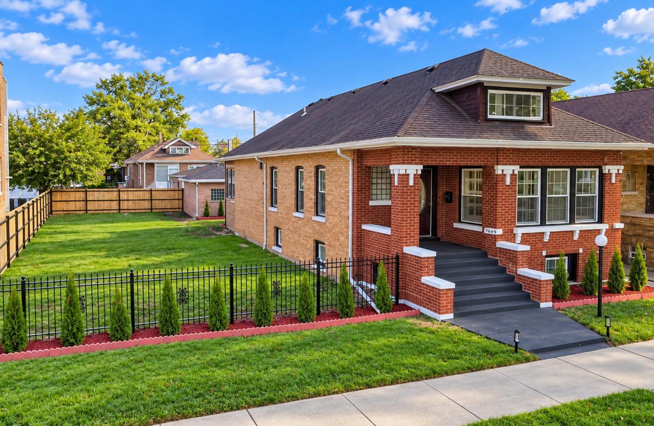 7649 S Luella Ave., Chicago, IL 60649