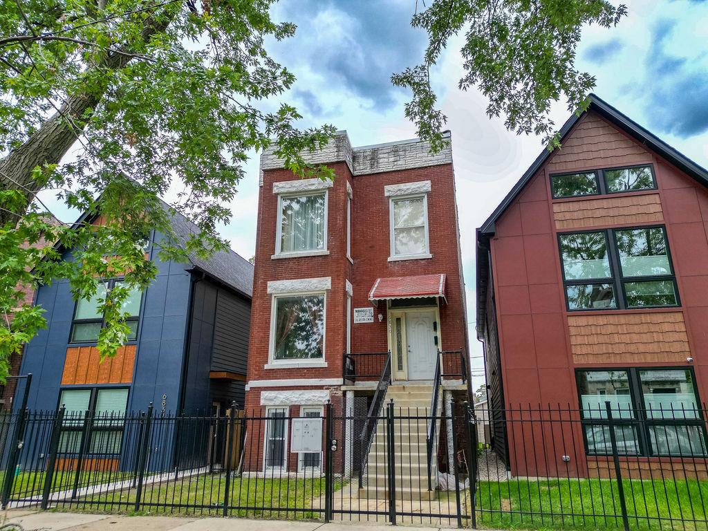 6830 S Langley Ave., Chicago, IL 60637