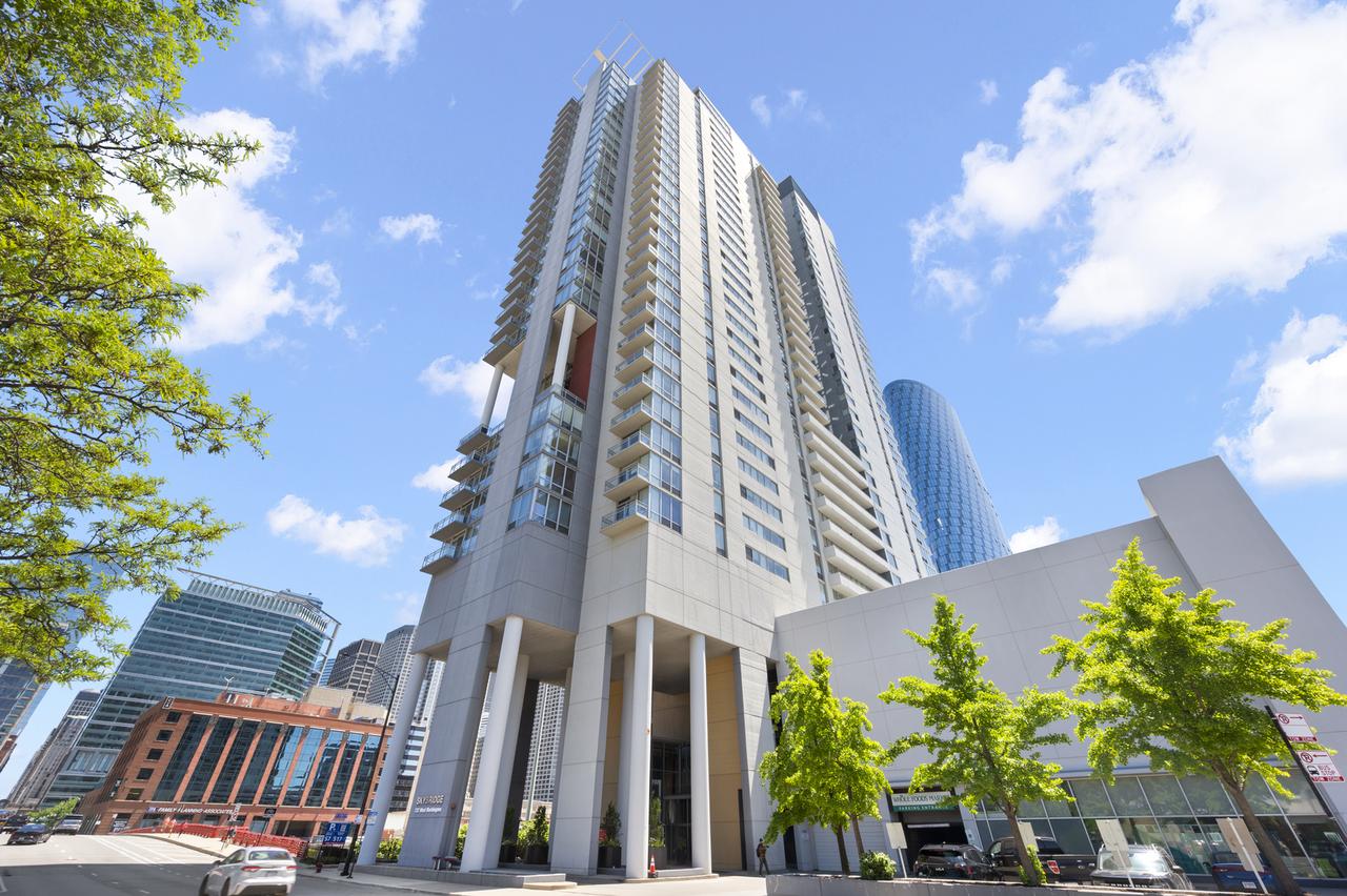 737 W Washington Blvd. #3607, Chicago, IL 60661