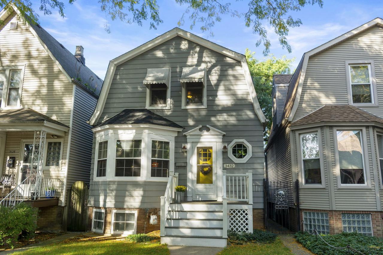 3432 N Troy St., Chicago, IL 60618