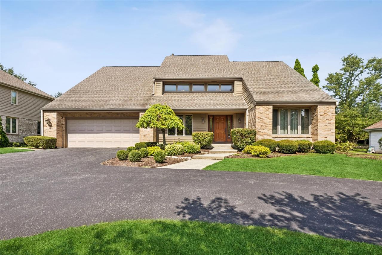 453 81st St., Burr Ridge, IL 60527