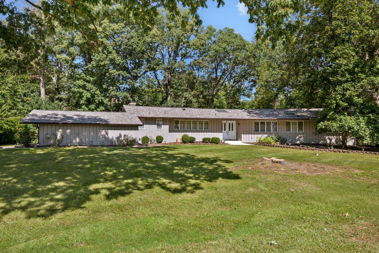 1120 263rd St., Crete, IL 60417