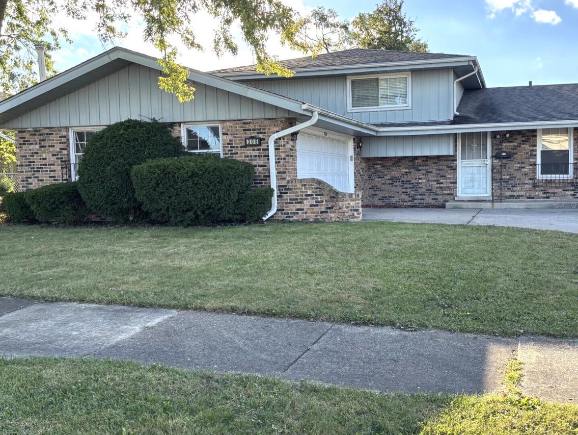 308 S Walnut St., Glenwood, IL 60425