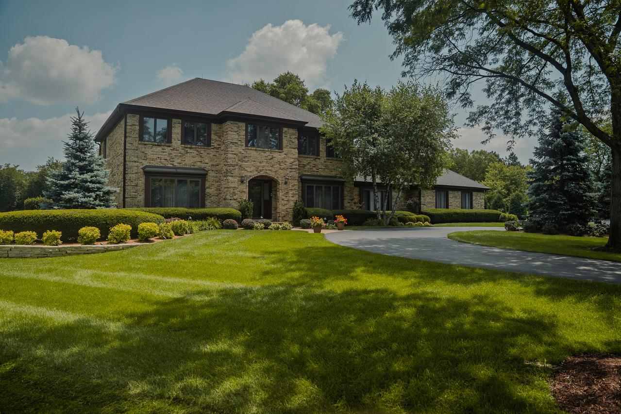 1406 Afton Cir., Inverness, IL 60010
