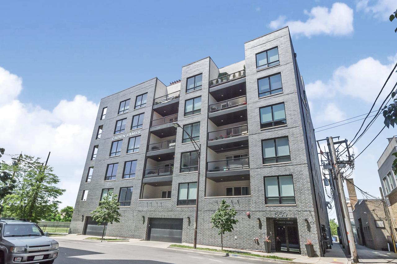 650 N Morgan St. #202, Chicago, IL 60642