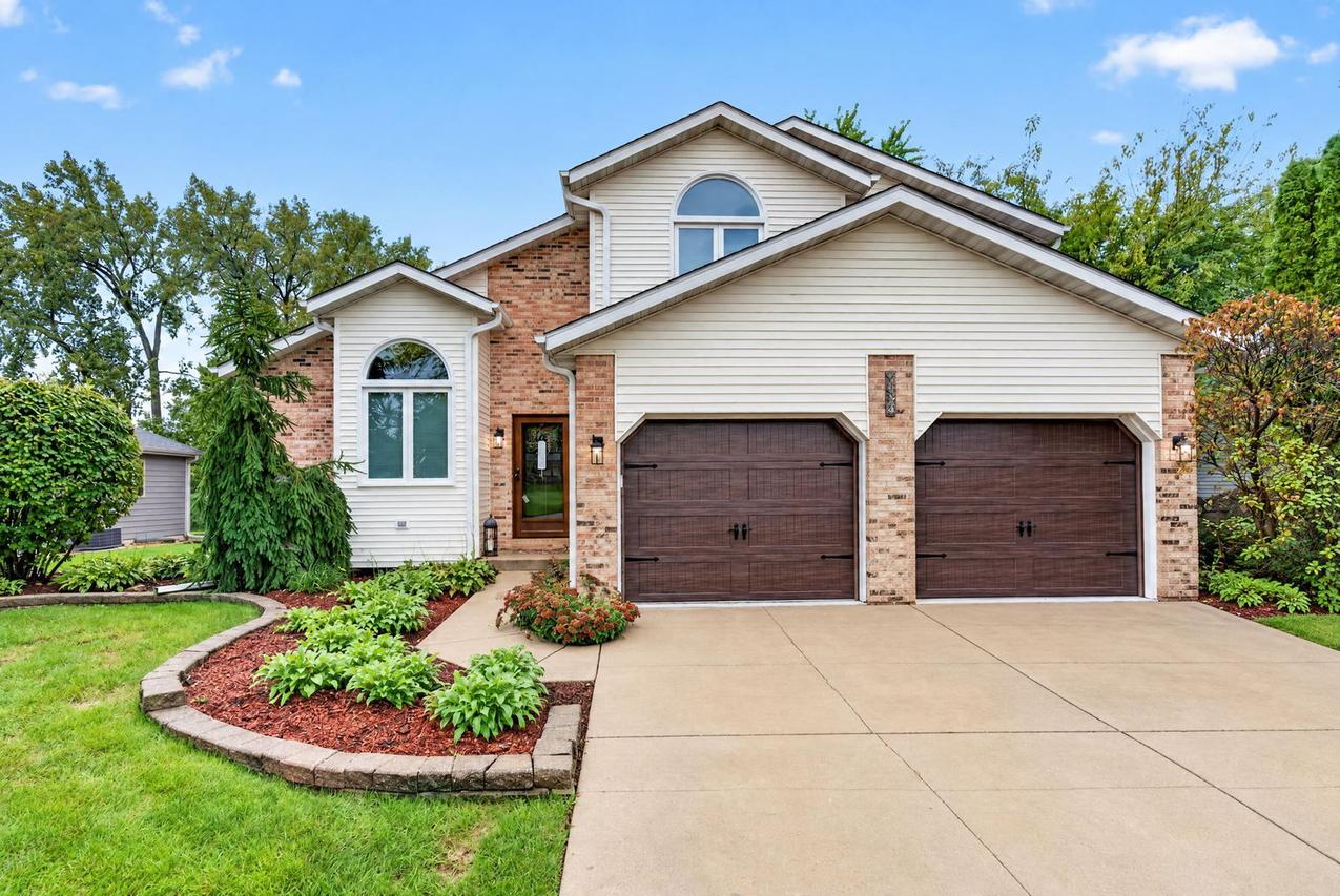 1114 Oxford Ln., Shorewood, IL 60404
