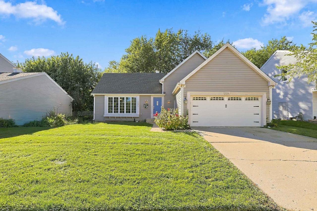 228 N Walnut Ln., Schaumburg, IL 60194