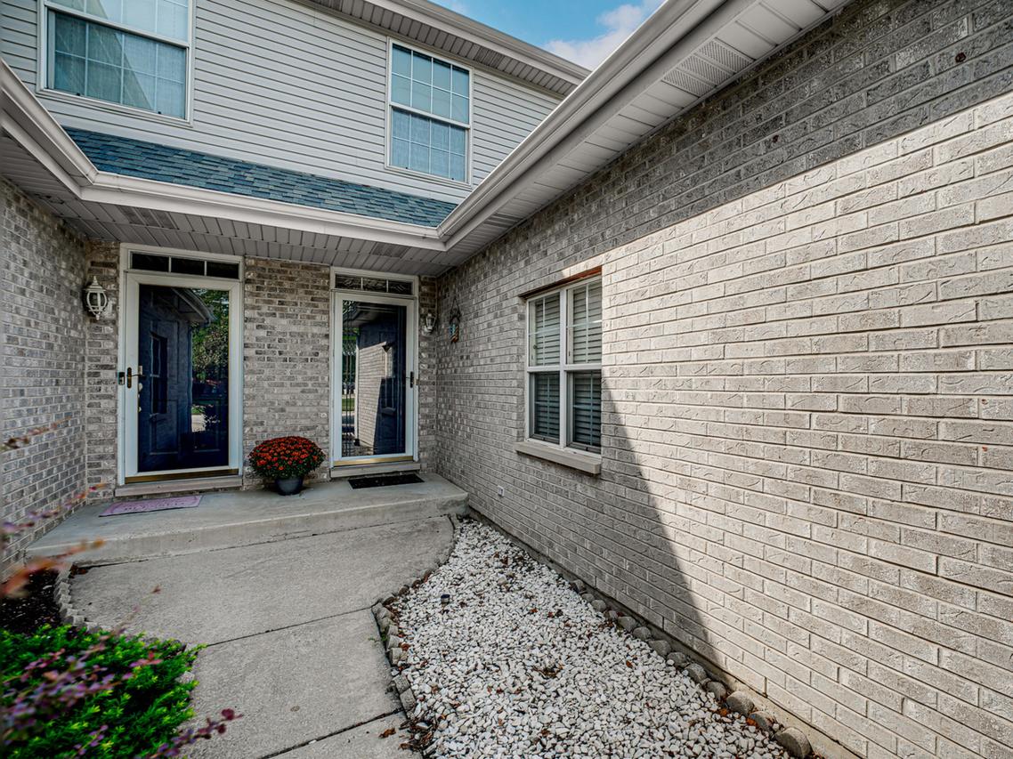 16612 Knottingwood Ave., Oak Forest, IL 60452