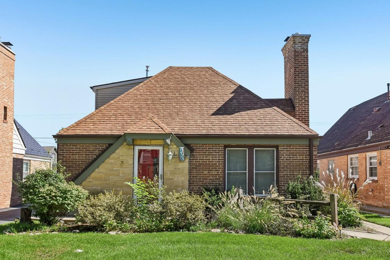 1923 N 74th Ave., Elmwood Park, IL 60707
