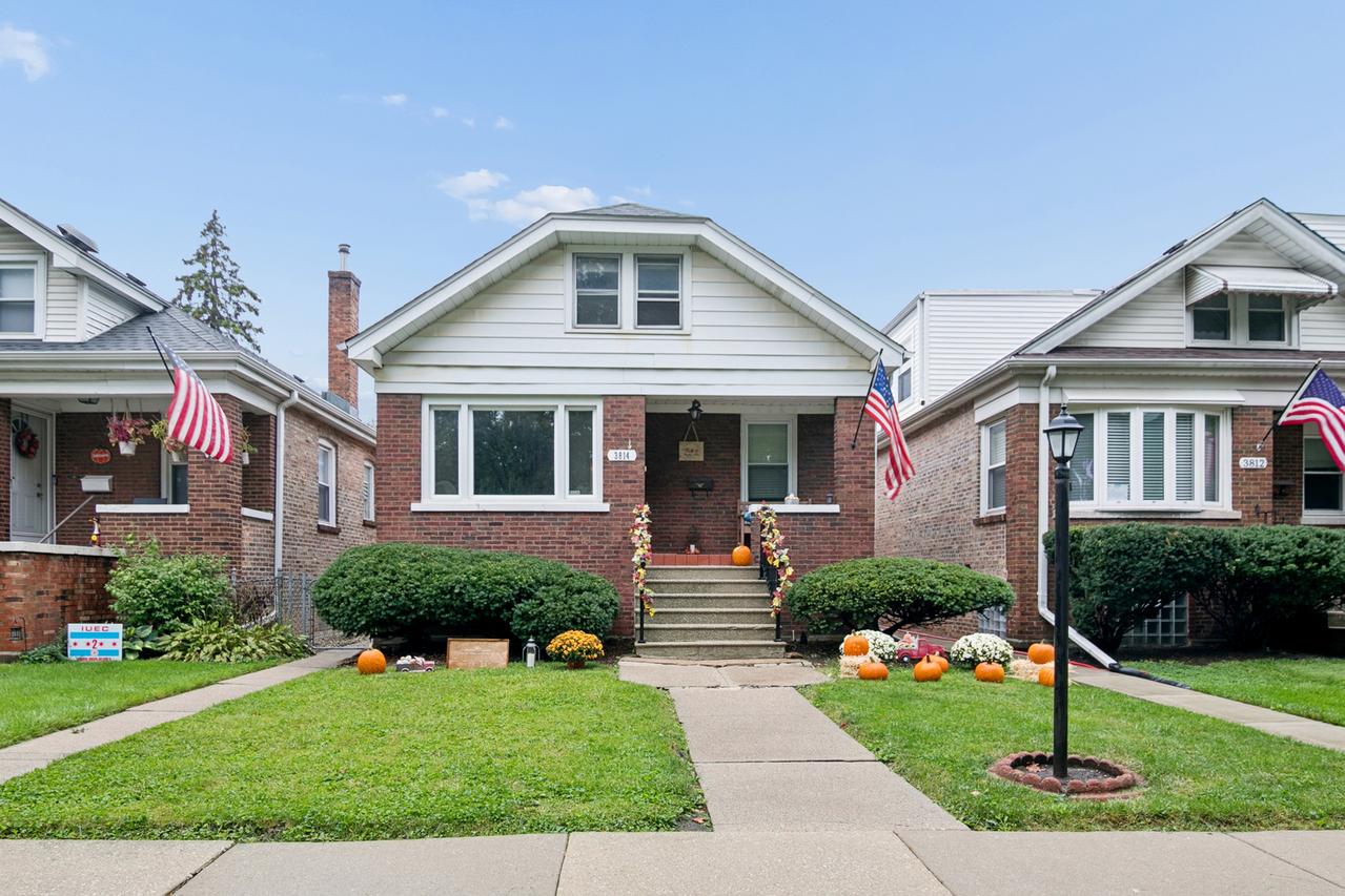 3814 Madison Ave., Brookfield, IL 60513
