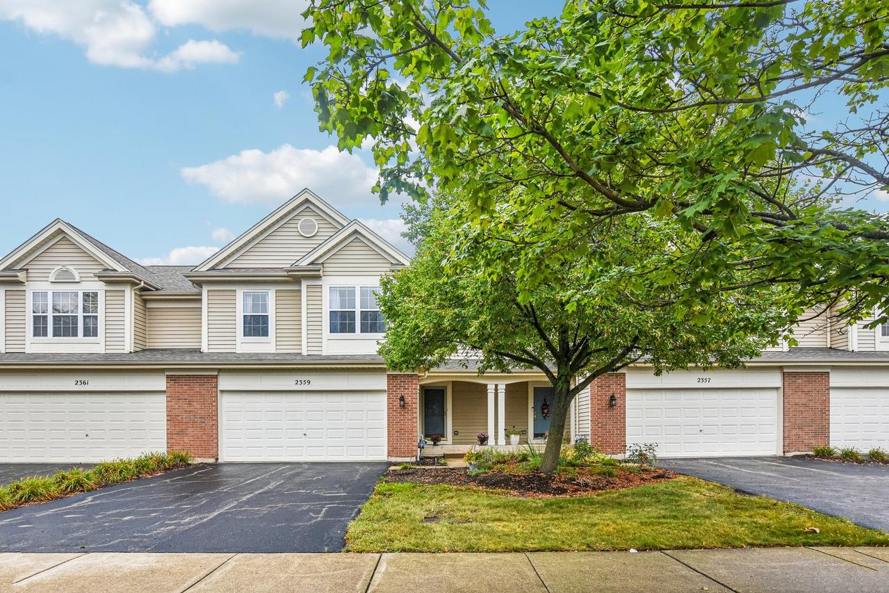 2359 Foxmoor Ln., Aurora, IL 60502