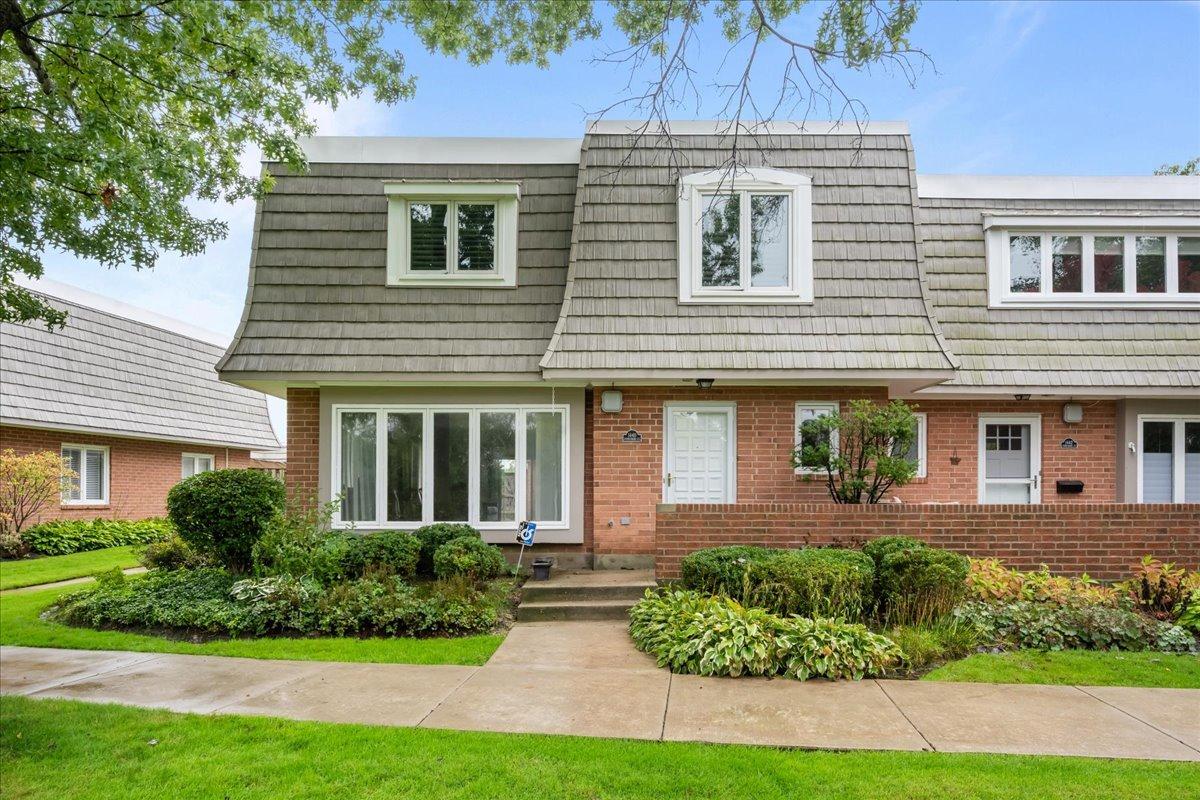 1440 Concorde Cir., Highland Park, IL 60035