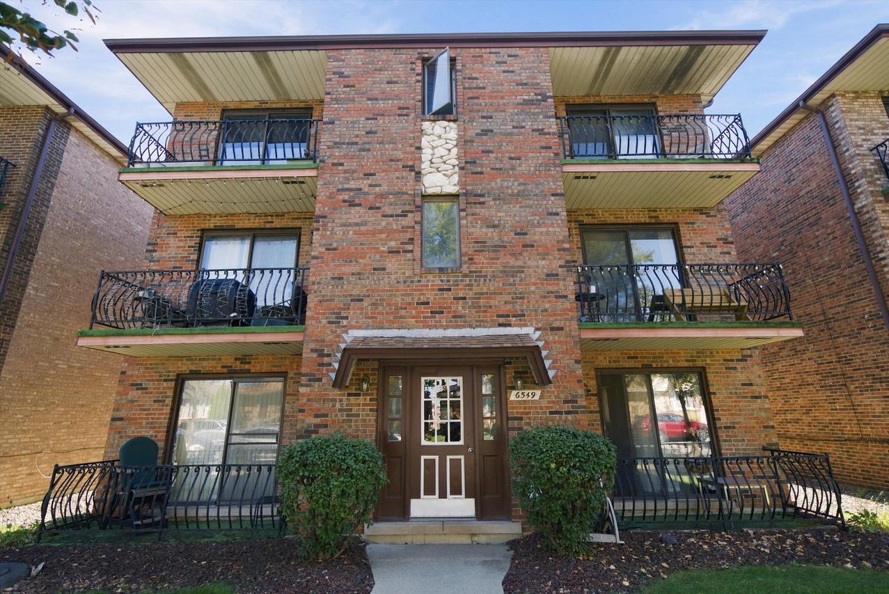 6549 W 64th Pl. #2W, Chicago, IL 60638