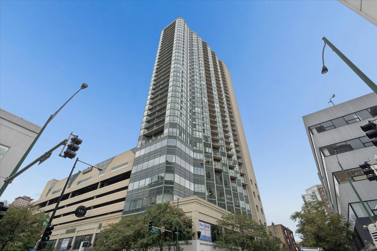 111 W Maple St. #3101, Chicago, IL 60610