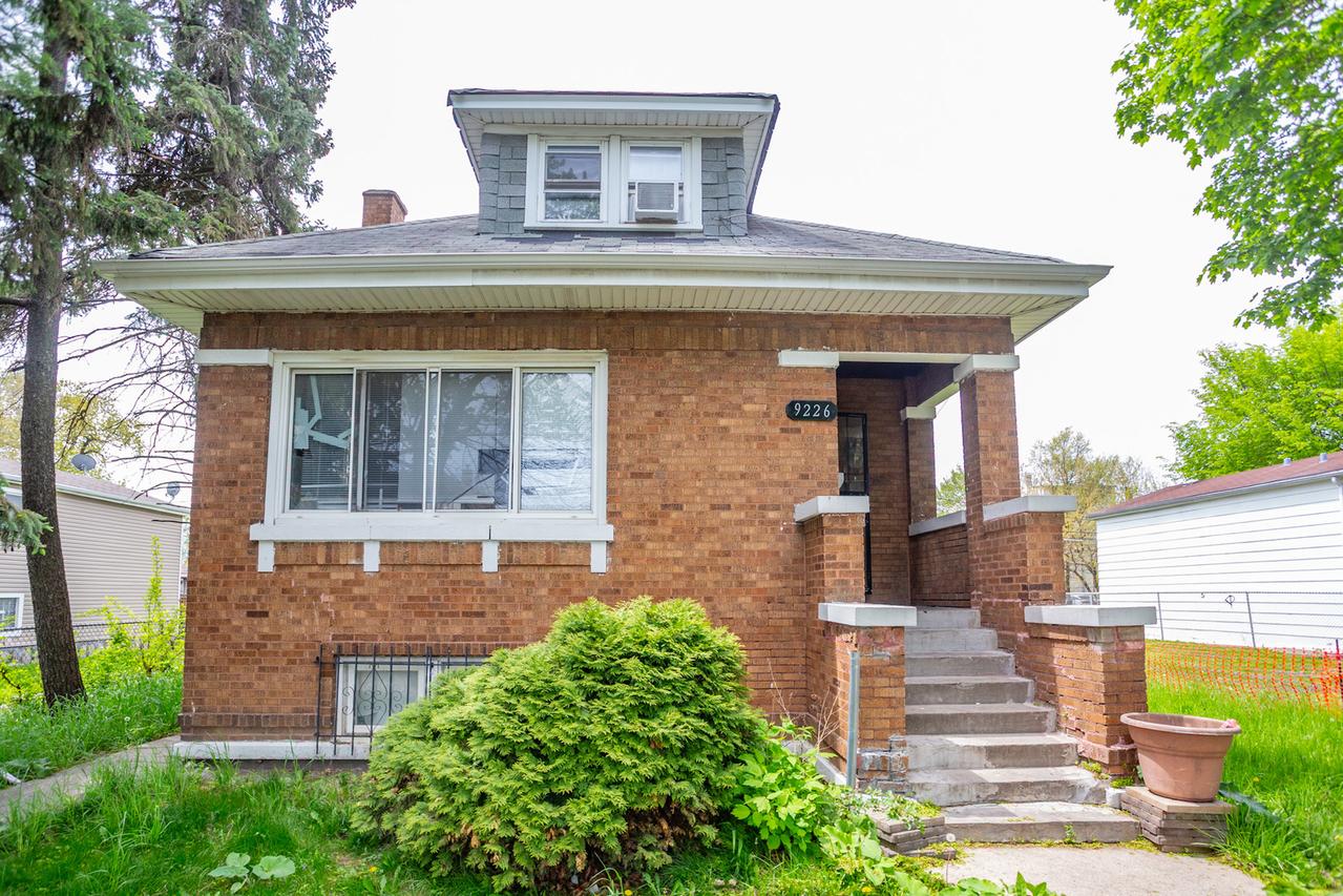 9226 S Ellis Ave., Chicago, IL 60619