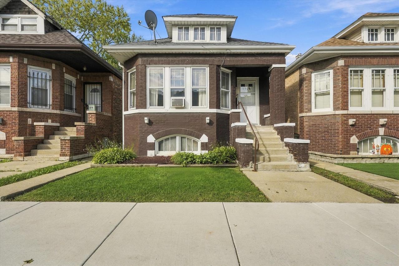 5708 S Richmond St., Chicago, IL 60629