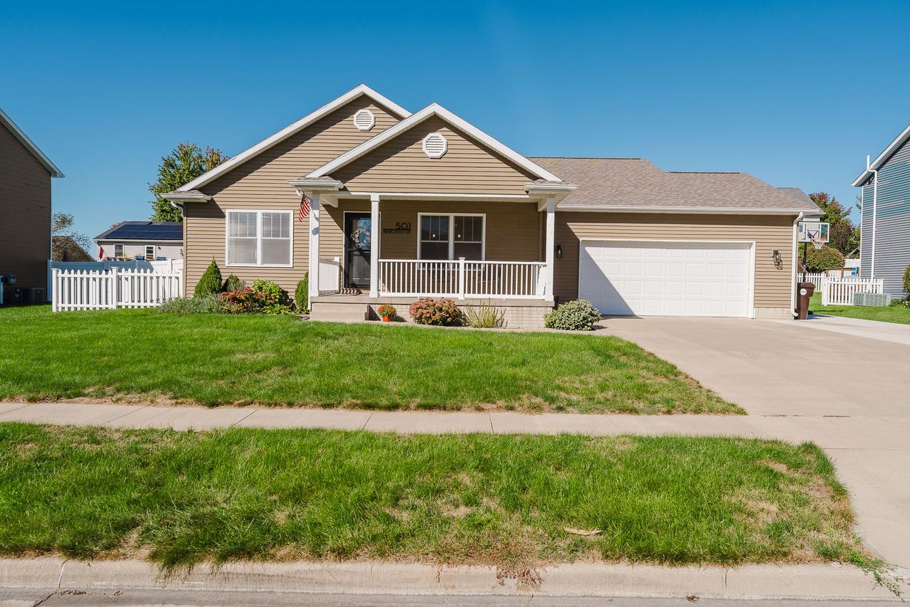 501 Newcastle Dr., Mackinaw, IL 61755
