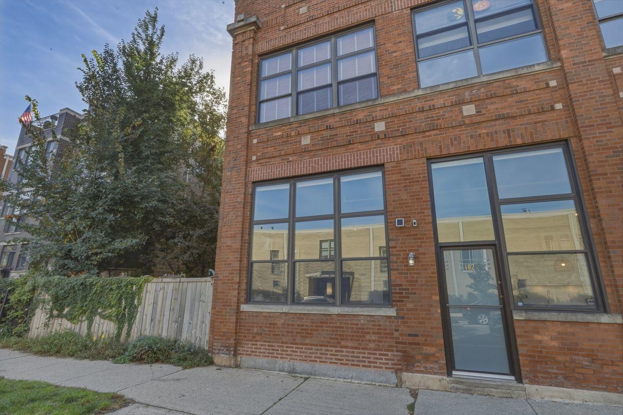 1111 W Cornelia Ave. #102, Chicago, IL 60657